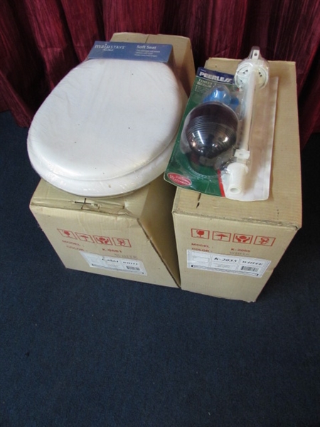 NEW IN THE ORIGINAL PACKING WHITE 1.6 GALLON TOILET, SEAT & FLAPPER/VALVE FOR PEOPLE ON THE GO!!