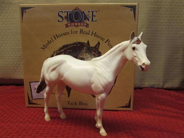 PETER STONE MODEL HORSE NO. 9977, MEDICINE HAT PAINT