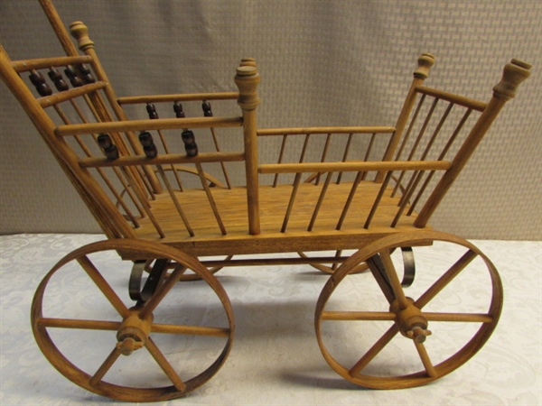 VINTAGE DOLL CARRIAGE