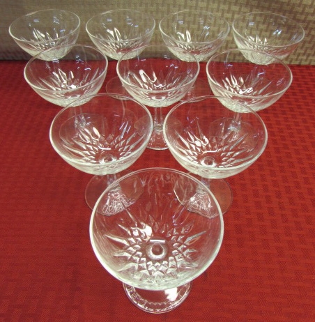 AMAZING SET OF 10 CRISTAL D'ARQUES CHAMPAGNE GLASSES