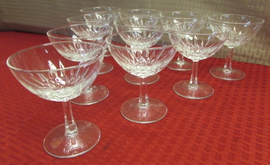 AMAZING SET OF 10 CRISTAL D'ARQUES CHAMPAGNE GLASSES