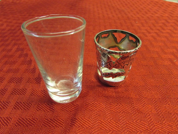 VINTAGE STERLING SILVER SHOT GLASS SET WITH TRAY
