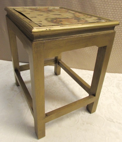 SMALL SIDE TABLE WITH OLD WORLD MAP TOP