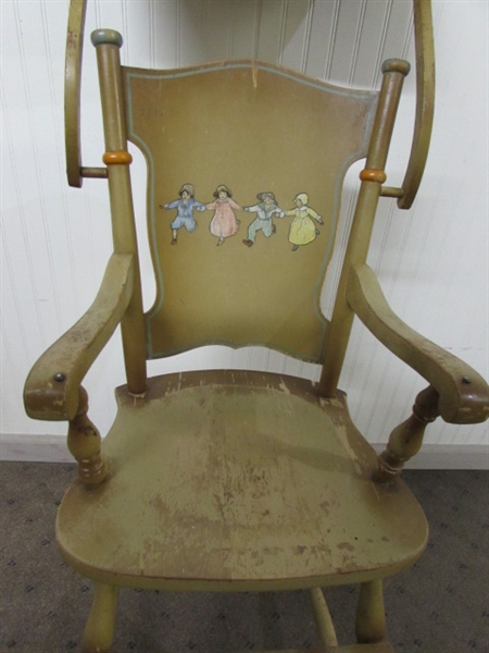 VINTAGE CHILDS HIGH CHAIR