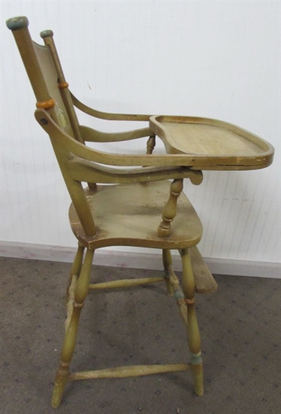 VINTAGE CHILDS HIGH CHAIR