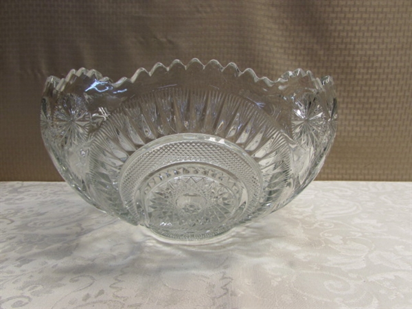 EXQUISITE PRESSED GLASS PUNCH BOWL & CUPS