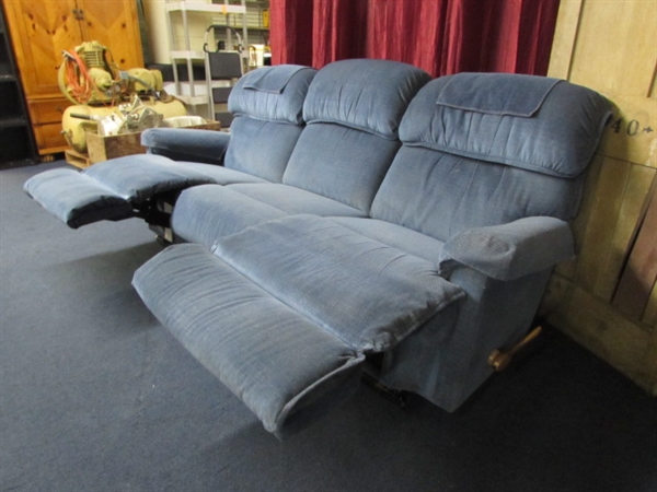 OVERSTUFFED BLUE DUAL RECLINING COUCH