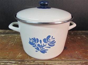 8 QT. ENAMELED STOCK POT WITH LID
