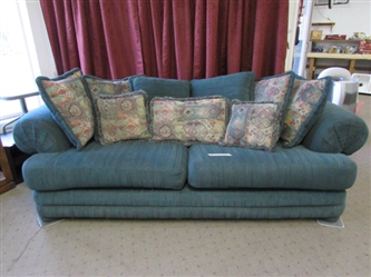 DK. GREEN CHENILLE COUCH