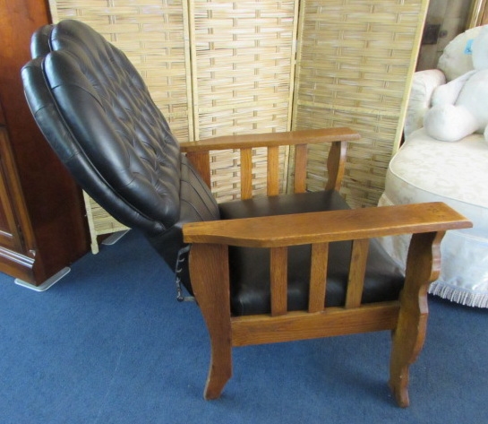 BEAUTIFUL ANTIQUE MORRIS CHAIR WITH LION CARVED LEGS