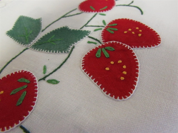 STITCHED LINENS