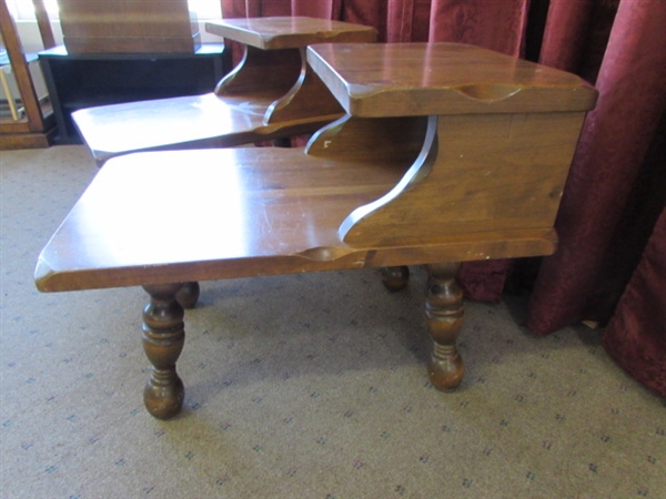 A PAIR OF VINTAGE 2-TIER END TABLES