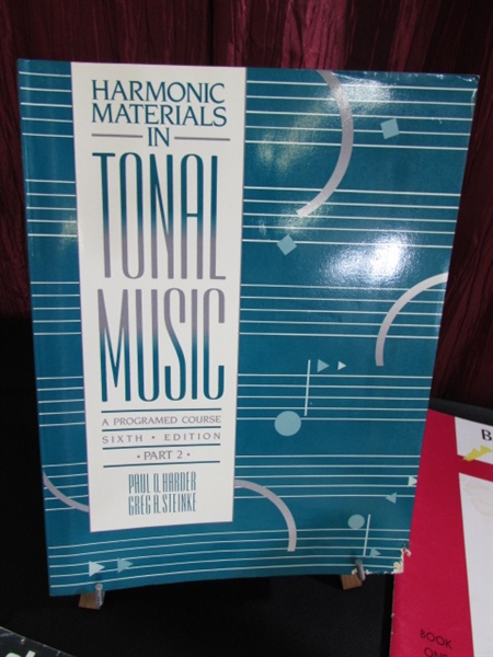 MUSIC BOOKS FOR PIANO AND GUITAR