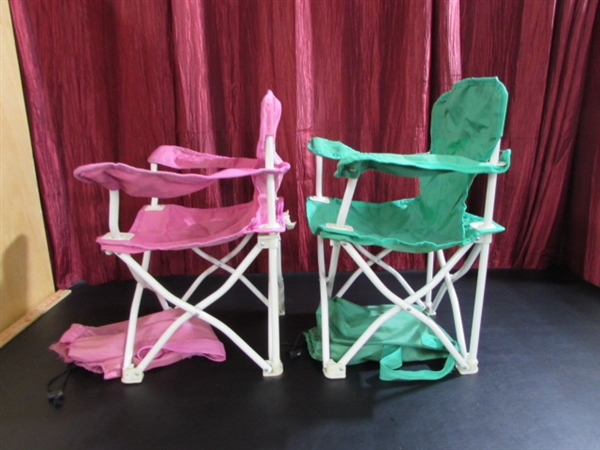2 CHILDRENS CAMPING/LAWN CHAIRS