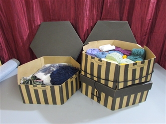 HAT BOXES WITH YARN