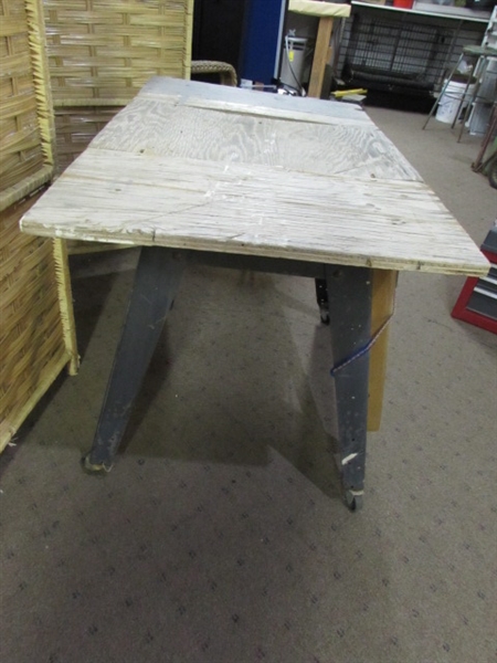 PORTABLE WORK TABLE