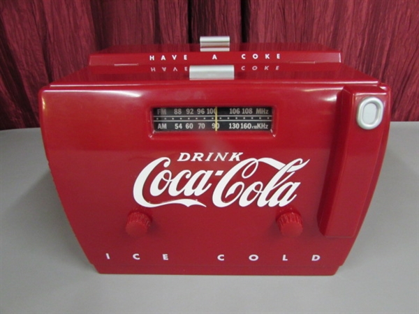 OLD-TYME COCA-COLA COOLER RADIO/CASSETTE PLAYER