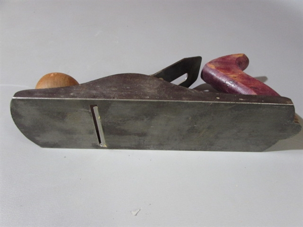 COLLECTION OF HAND WOOD PLANES