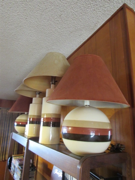 4 VINTAGE RETRO TABLE LAMPS