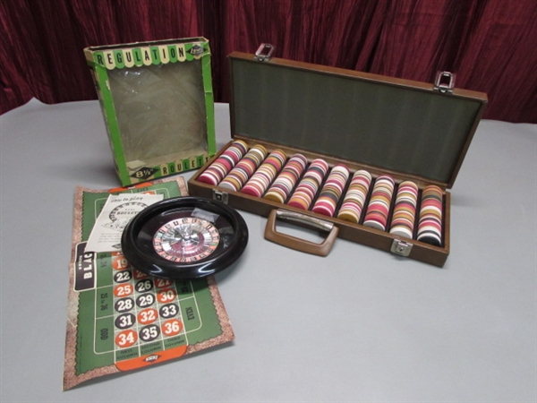 VINTAGE POKER CHIPS AND SMALL ROULETTE WHEEL