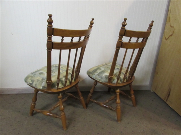 4 SOLID OAK DINING CHAIRS