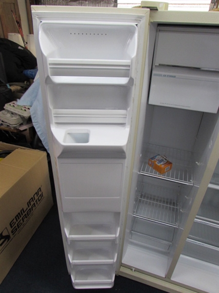HOTPOINT SIDE BY SIDE REFRIGERATOR