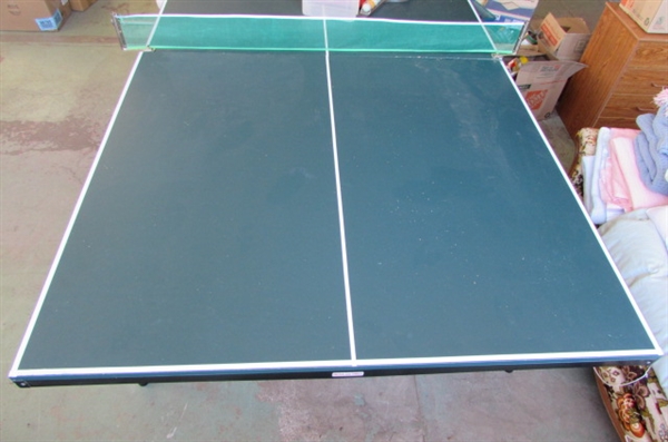 PING PONG/TABLE TENNIS TABLE WITH ACCESSORIES