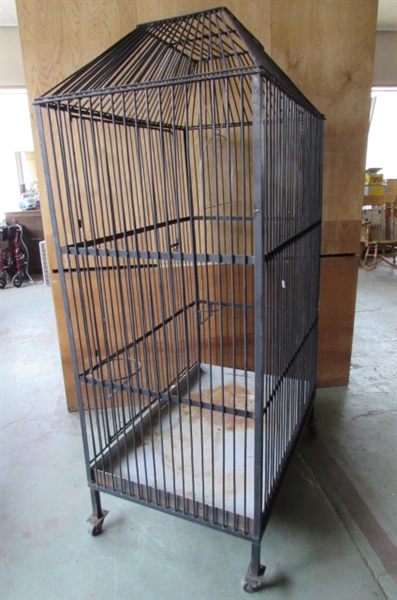 LARGE PARROT CAGE WITH WHEELS