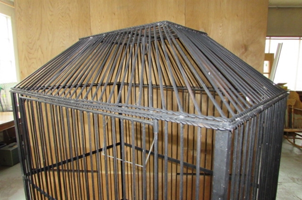 LARGE PARROT CAGE WITH WHEELS