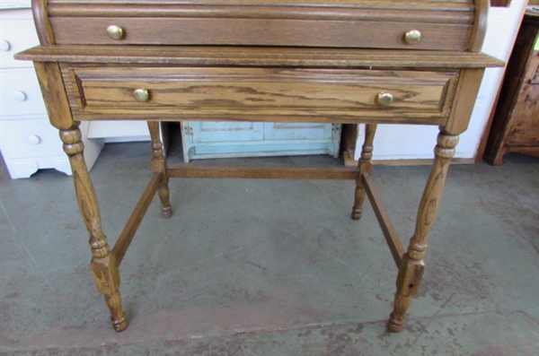 SMALL VINTAGE ROLL-TOP DESK
