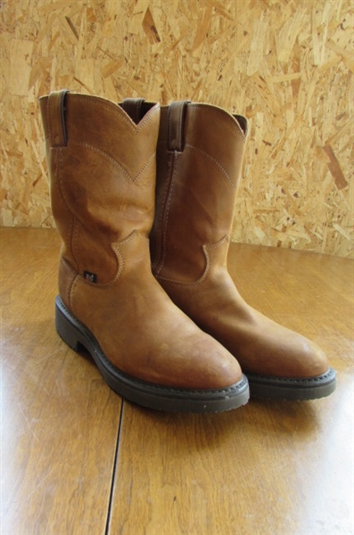 MEN'S LEATHER JUSTIN BOOTS WITH OIL RESISTANT SOLES 8.5D *STABLE HANDS*
