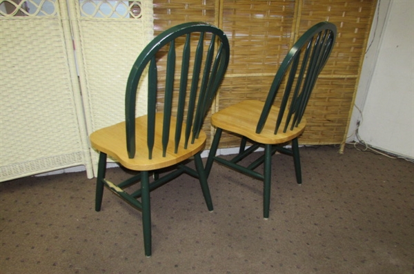 COUNTRY PINE TABLE & 4 CHAIRS