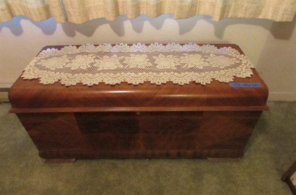 VINTAGE/ANTIQUE 'LANE' WATERFALL CEDAR CHEST WITH TRAY