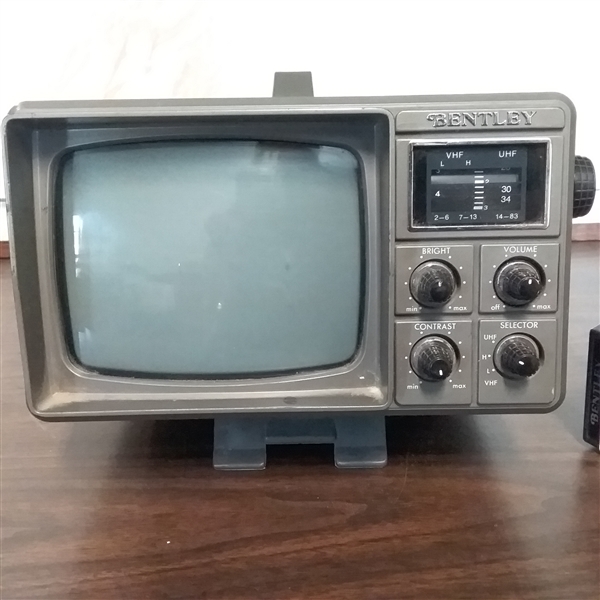 VINTAGE BENTLEY PORTABLE  5IN BLACK AND WHITE TV AND ACCESSORIES