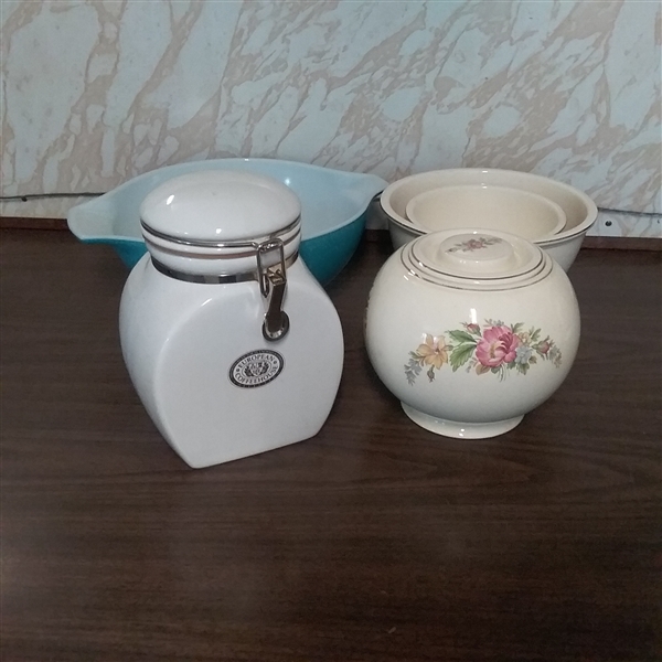 MIXING/ SERVING BOWLS, COOKIE JAR, AND CANISTER