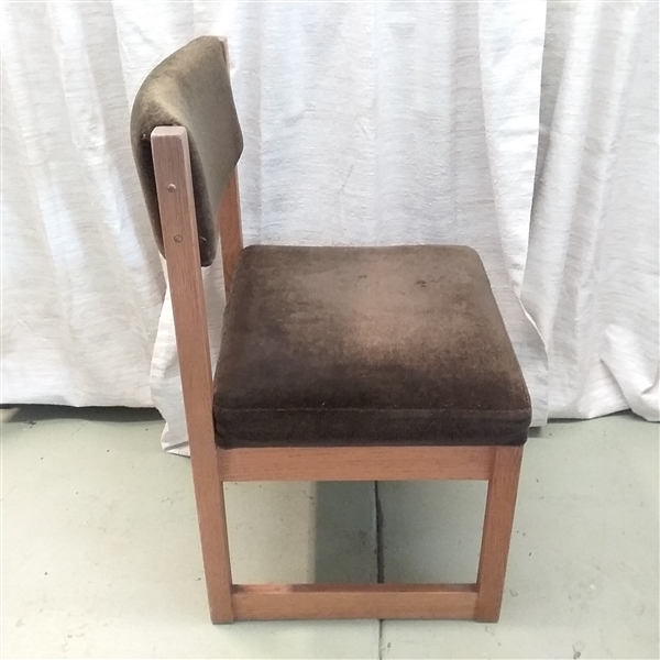 PAIR OF OAK CHAIRS WITH CHOCOLATE BROWN UPHOLSTERY