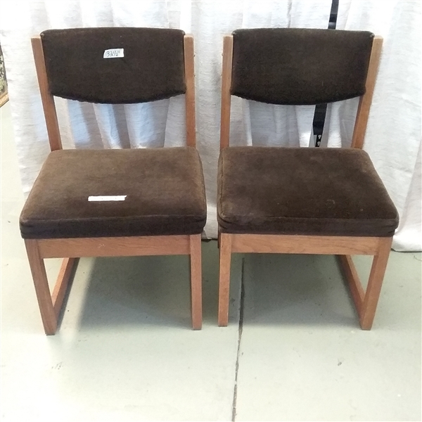 PAIR OF OAK CHAIRS WITH CHOCOLATE BROWN UPHOLSTERY