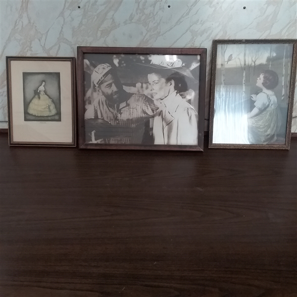 LOT OF VINTAGE PICTURES AND FRAMES