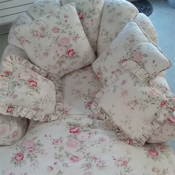 VINTAGE FLORAL CHAISE LOUNGE WITH ACCENT PILLOWS