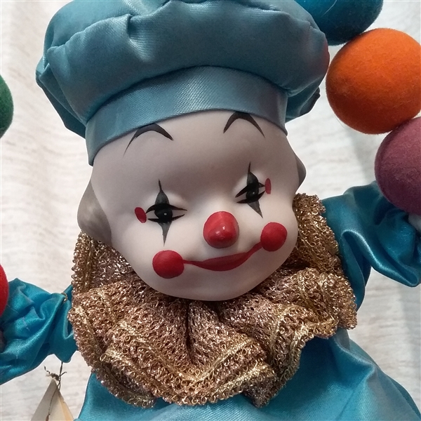 VINTAGE CLOWN LOT- DOLLS AND MUSIC BOXES