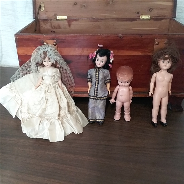SMALL CHEST FULL OF VINTAGE DOLLS- SOME STORYBOOK AND HOLLY HOBBIE