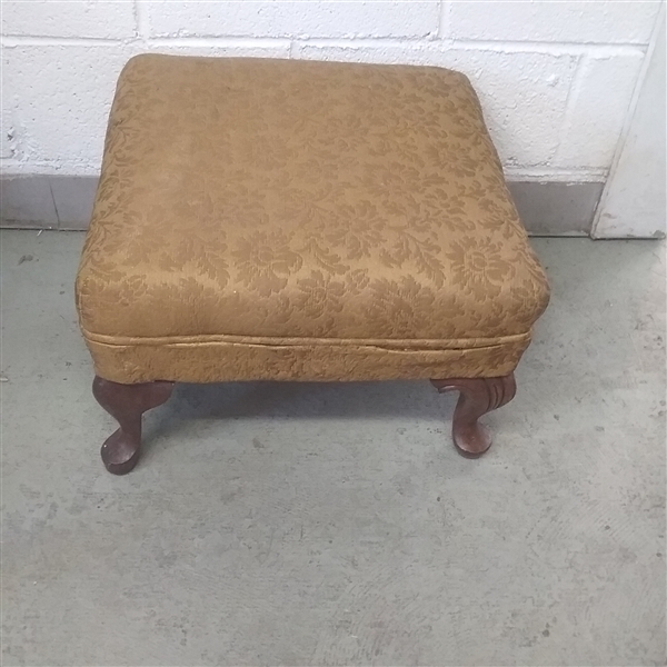VINTAGE UPHOLSTERED OTTOMAN WITH WOOD LEGS