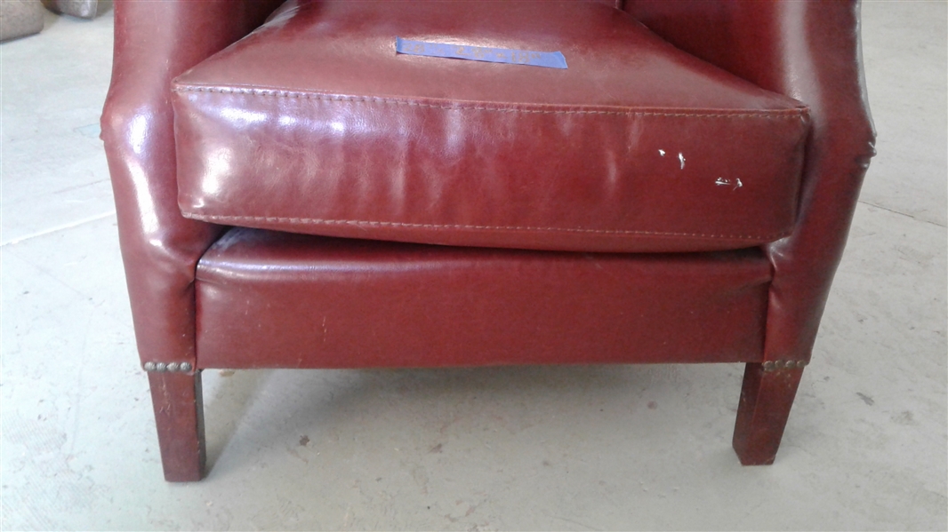 ZOCALO RED LEATHER CLUB CHAIR