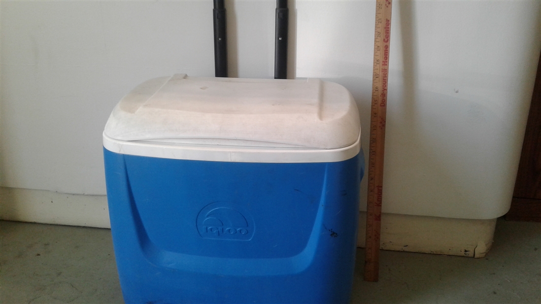IGLOO PLAYMATE ICE CHEST AND ROLLING IGLOO ICE CHEST 