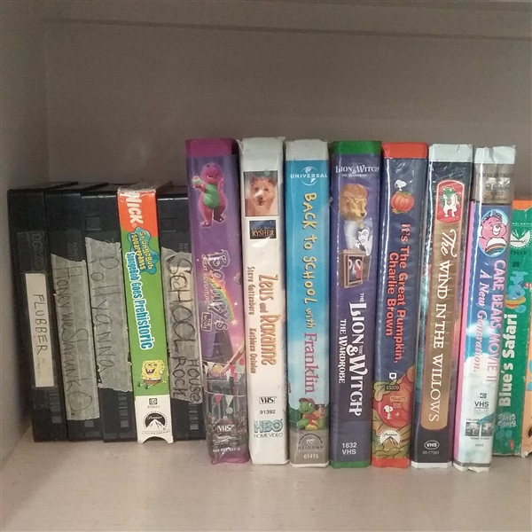 ASSORTMENT OF VHS AND DVD MOVIES