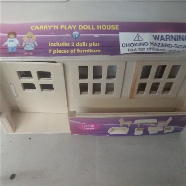 CARRY'N PLAY DOLL HOUSE WITH DOLLS AND FURNITURE