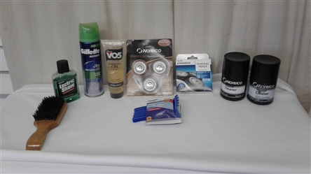 MENS GROOMING LOT INCLUDING NORELCO REPLACEMENT HEADS