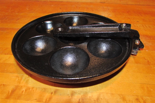 CAST IRON EGG PAN & SMALL SQUARE GRIDDLE