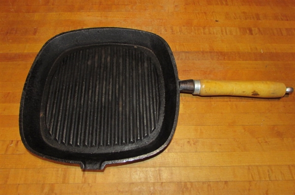 CAST IRON EGG PAN & SMALL SQUARE GRIDDLE