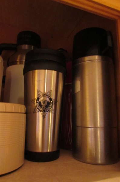 DRINKING GLASSES, COFFEE CUPS, INSULATED MUGS, DRINK CANISTERS & MORE